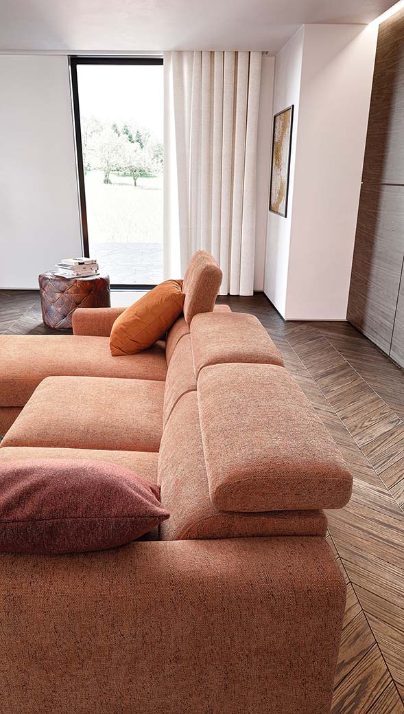 Detail of the Argo sofa headrests, some closed others fully extended