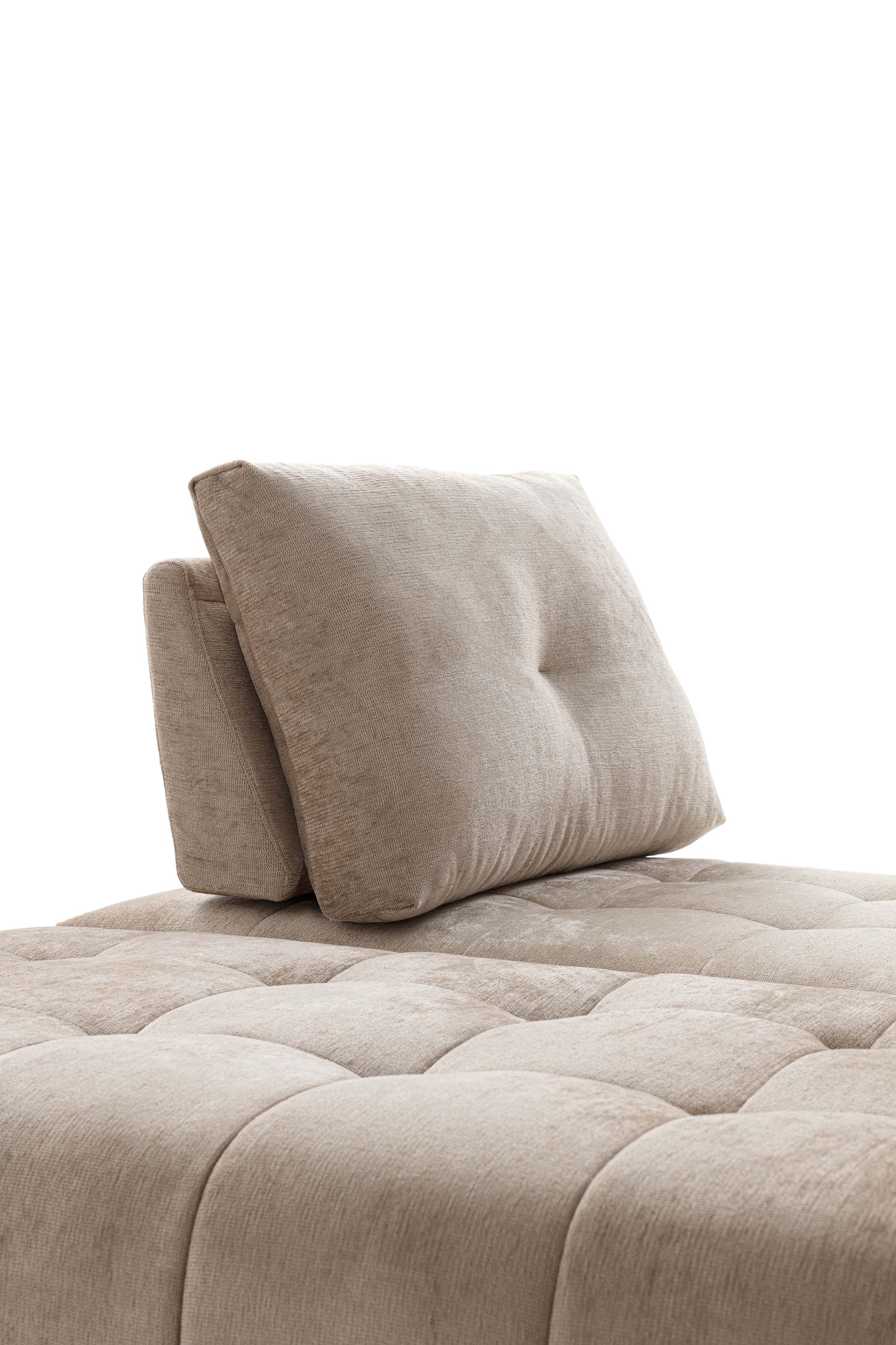 Ant cushion backrest of the Byron quilted sofa, Vienna 611 color. Cushion support for maximum comfort