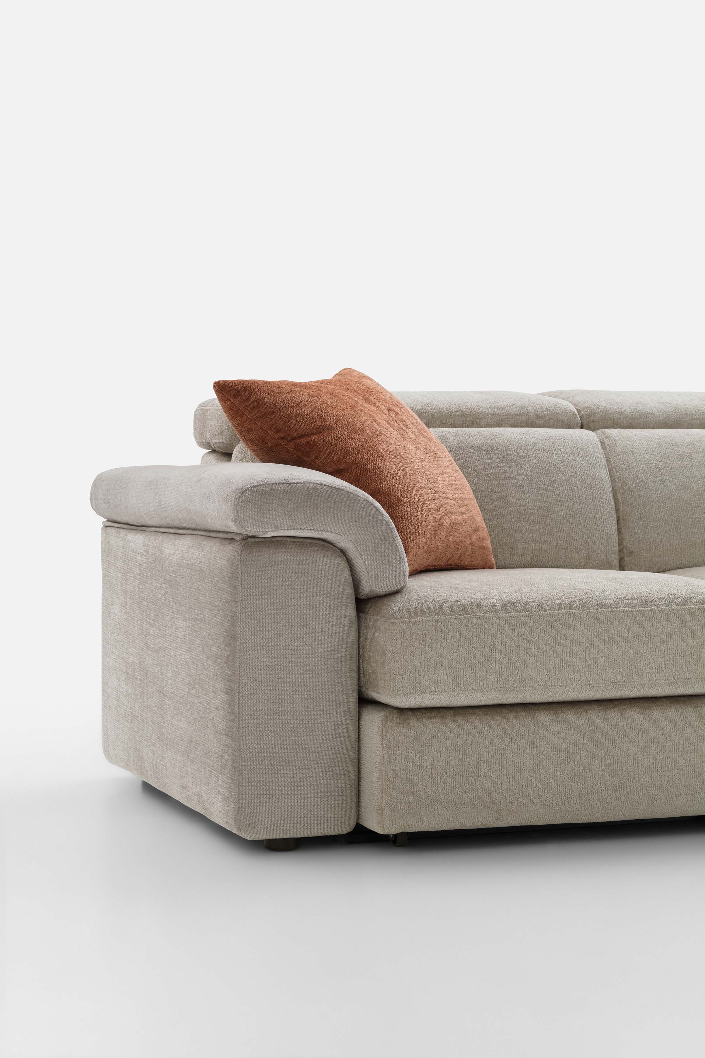 Detail of the Ali armrest in the gray Hill Double sofa model