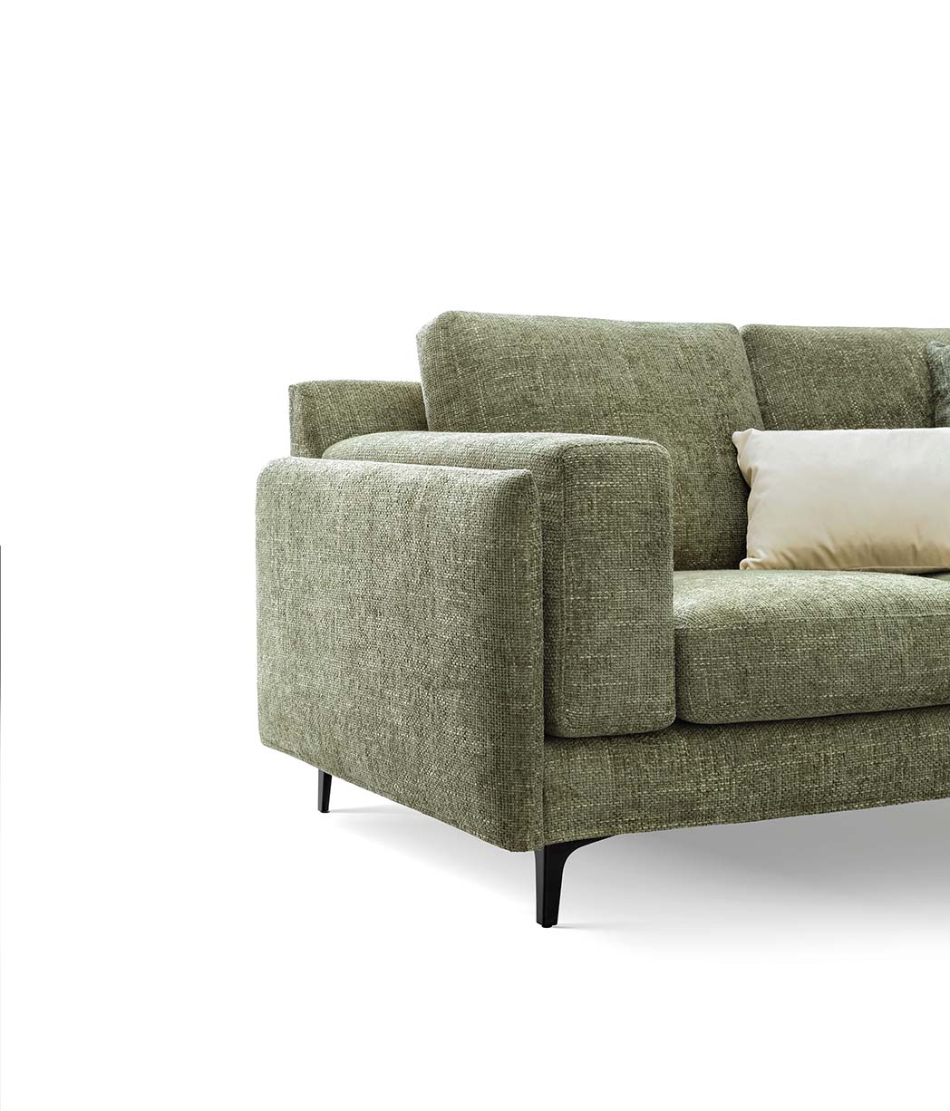 Detail of the Tecla sofa armrest - square and with decisive lines