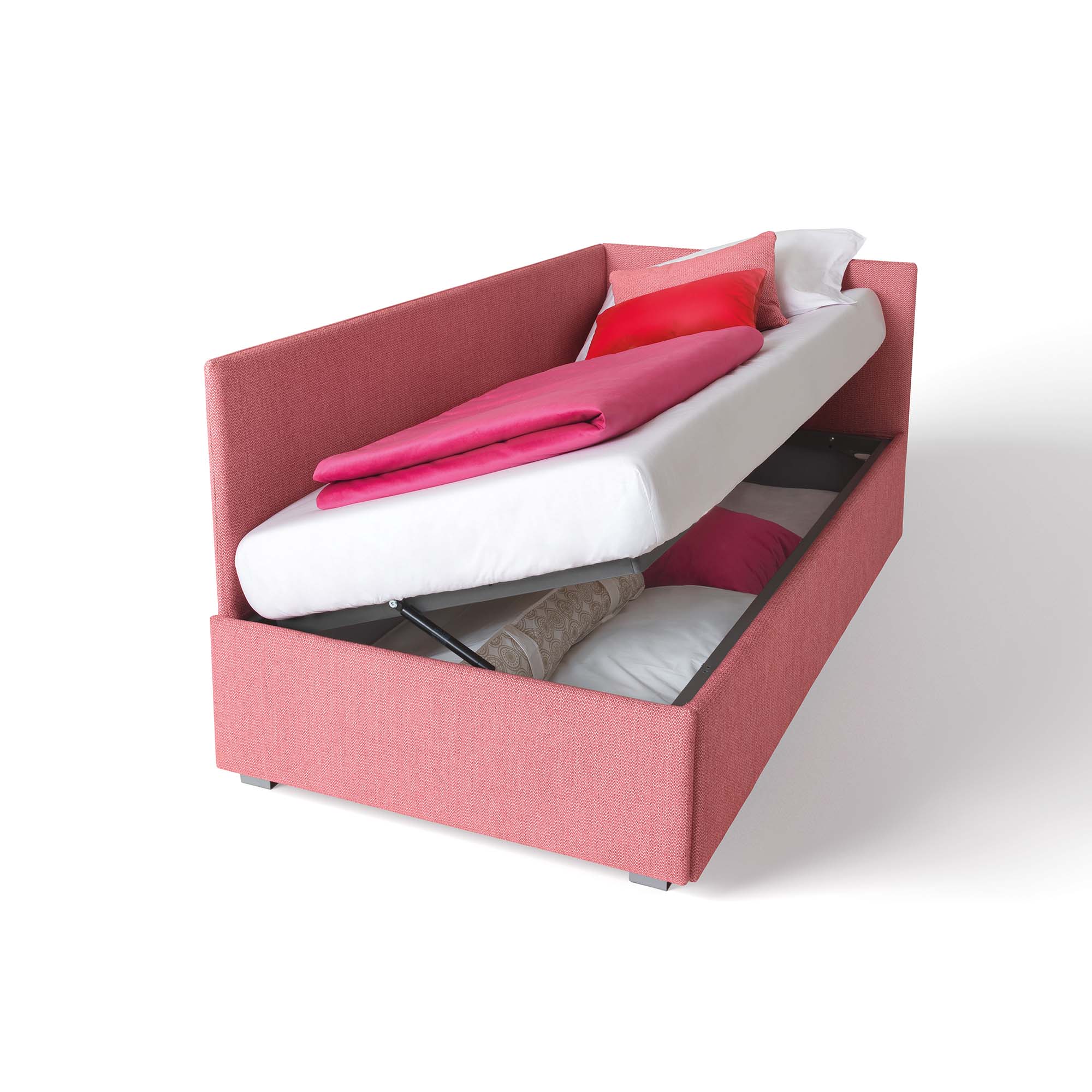 Pentas bed with storage accessible by lifting the bed frame