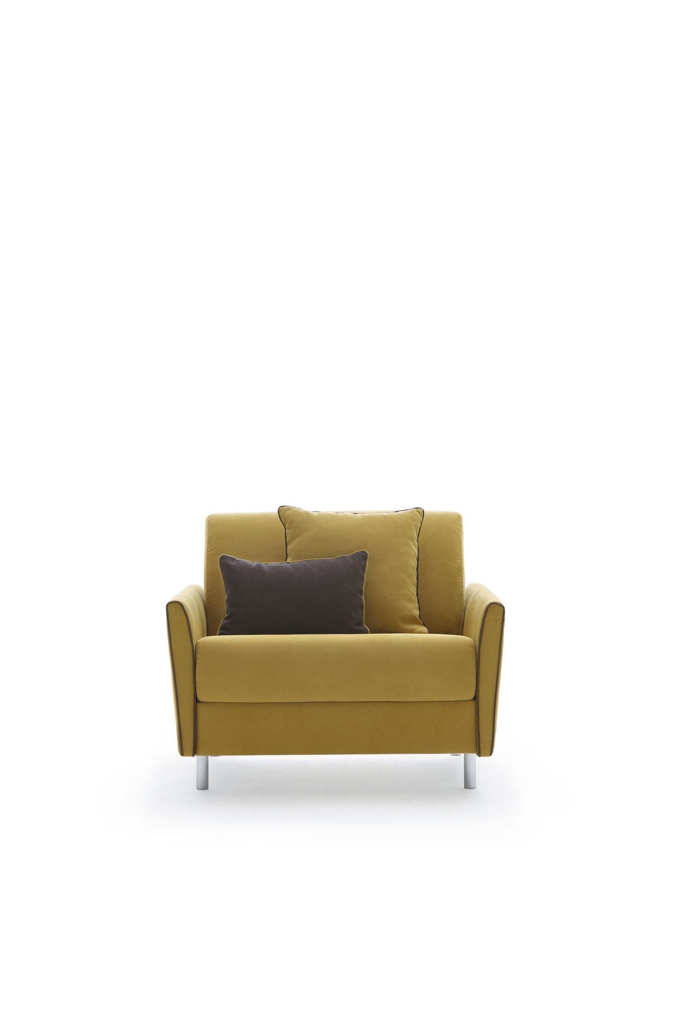 Tahiti LeComfort armchair with high feet and thin armrests