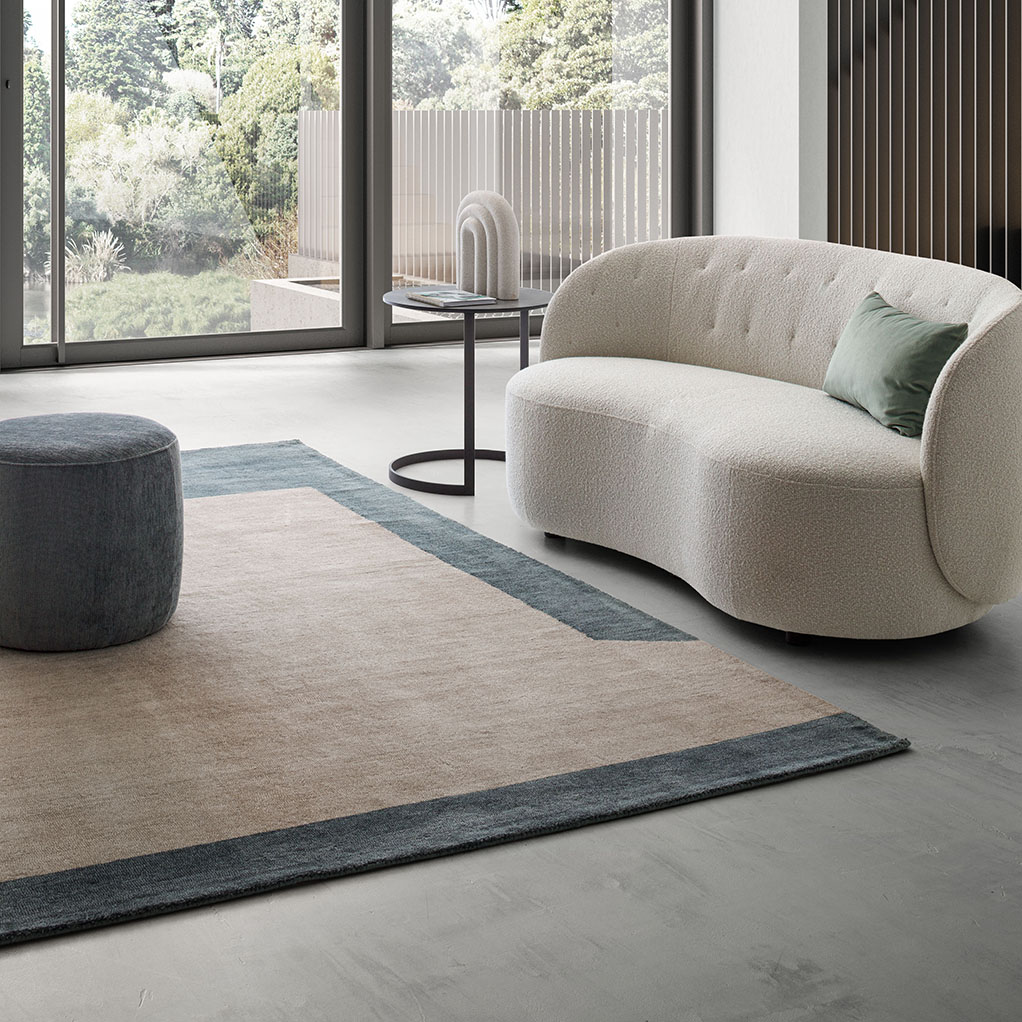 Rug used in a living room Two-tone rug in harmony with the home accessories.
