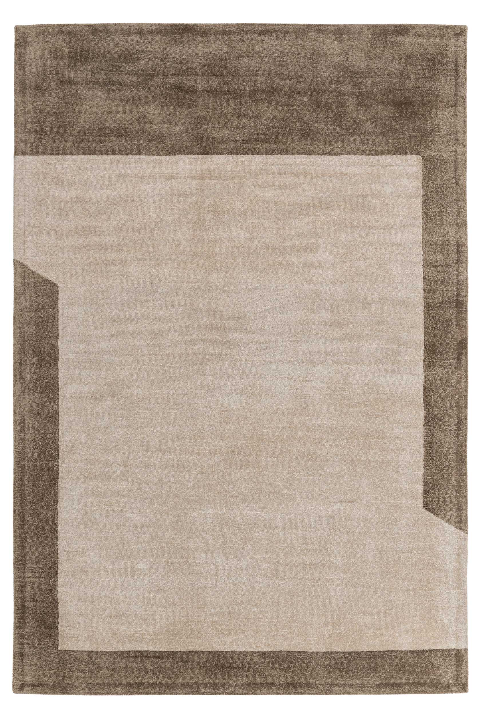 Spacious rug for the living room and bedroom