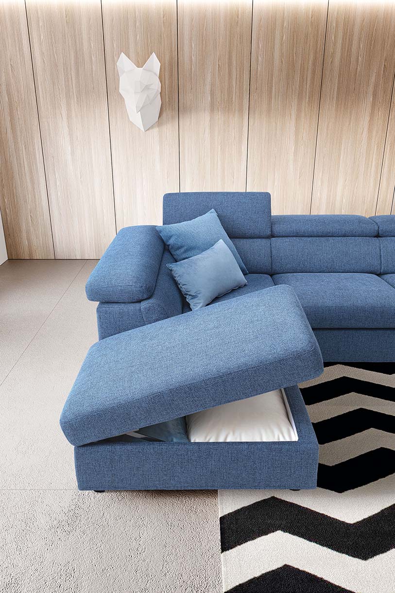 Storage of a sofa with adjustable headrests